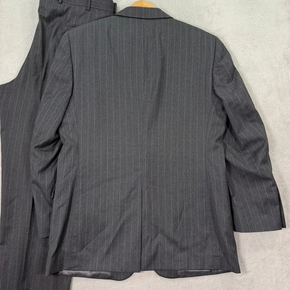 Jos A Bank Mens 44L Suit Signature Collection Gray Pinstripe Wool 2-Button 40x32